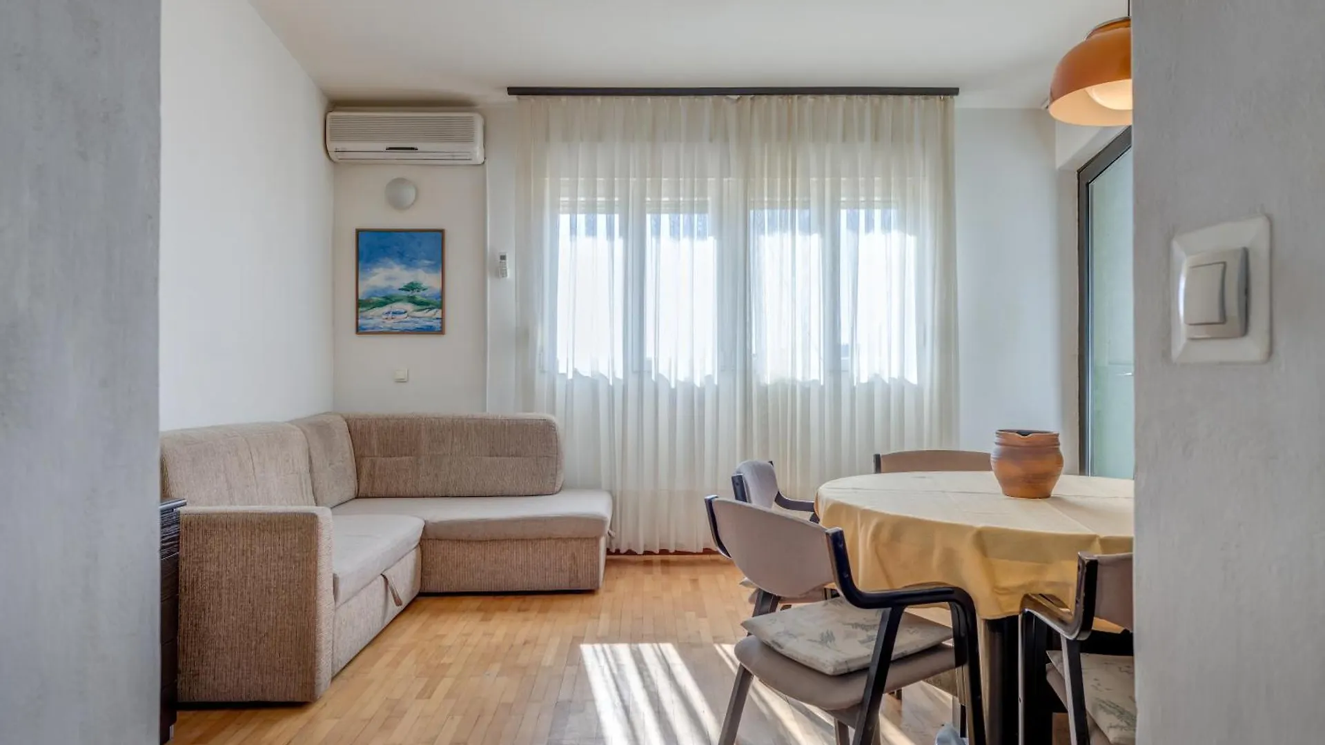 Apartment Beautiful City View Split