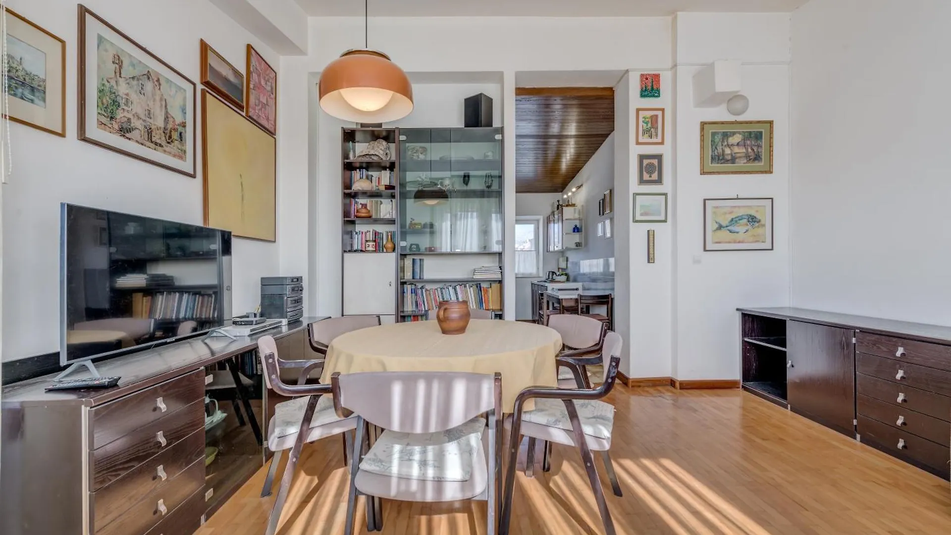 Apartment Beautiful City View Split