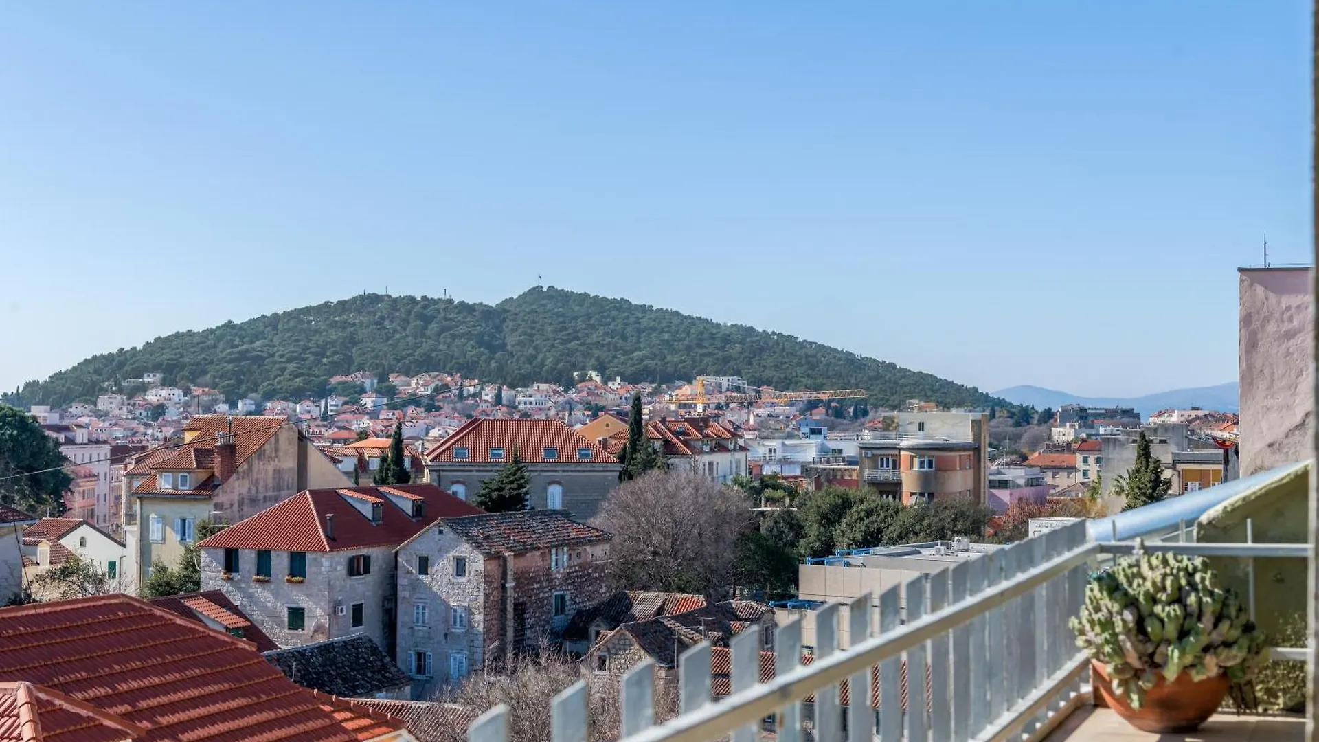 Apartment Beautiful City View Split