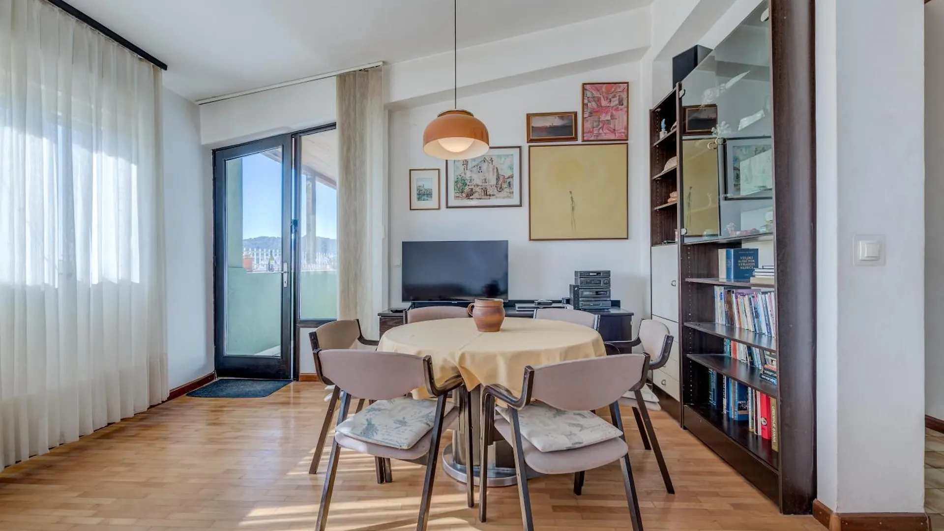Apartment Beautiful City View Split